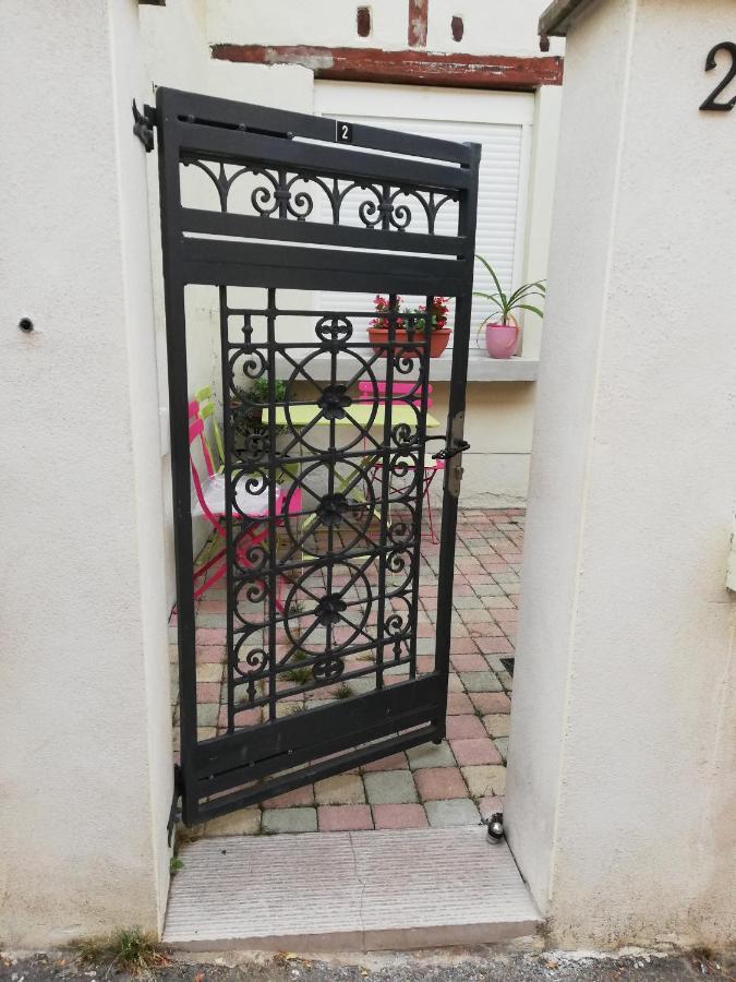 Apartamento Zahra Dor Plombieres-les-Dijon Exterior foto